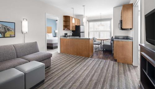 Two-Bedroom King Suite