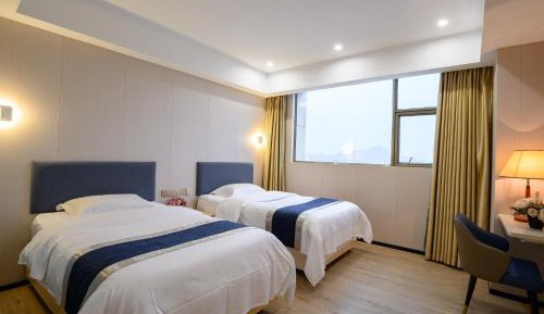 Premium Twin Room