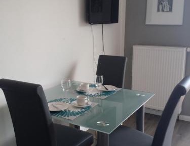 Studio Apartment (1-2 Adults)