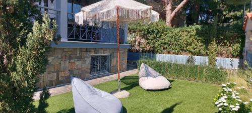 Villa - Beach Front