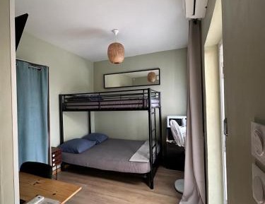 Deluxe Family Suite