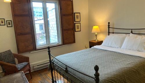 Queen Room with Shared Bathroom