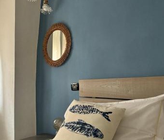 Deluxe Double Room with Side Sea View