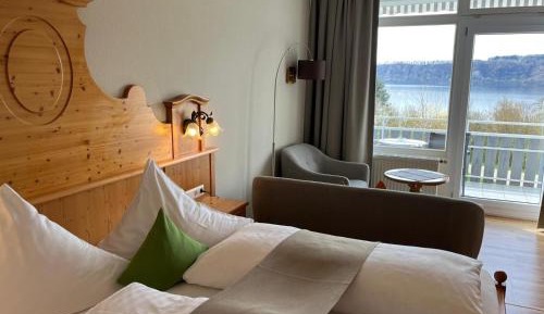 Double Room with Balcony and Sea View