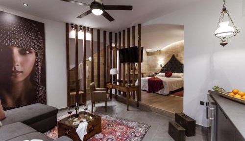 King Suite with Spa Bath