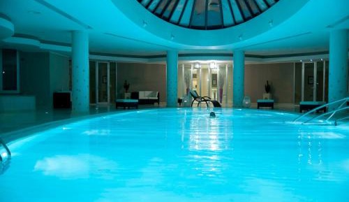 Prestige King Room with Spa Package