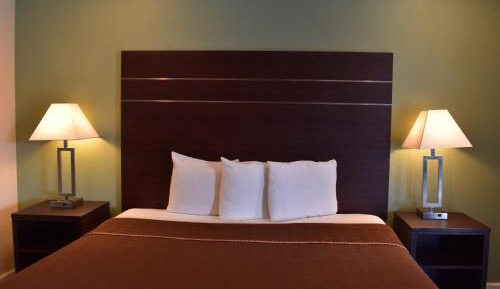 King Room - Non-Smoking
