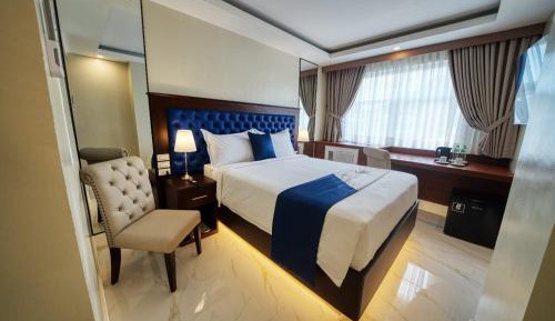 Standard Queen Room