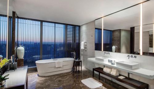 Premier King Room