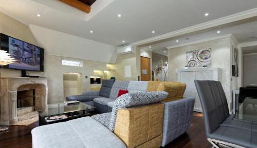 Penthouse Apartment