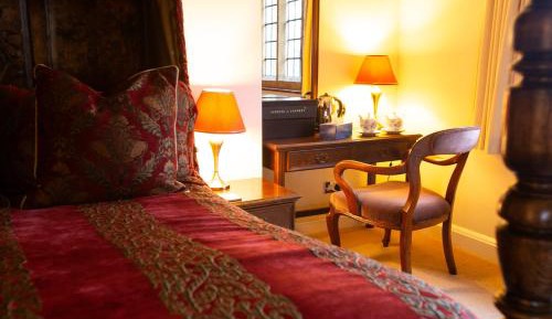 Room with Four-Poster Bed
