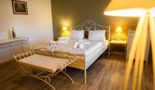 Deluxe Double Room with Bath