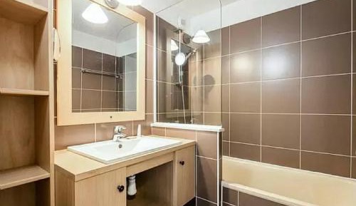 Comfort One-Bedroom Apartment (6 People)