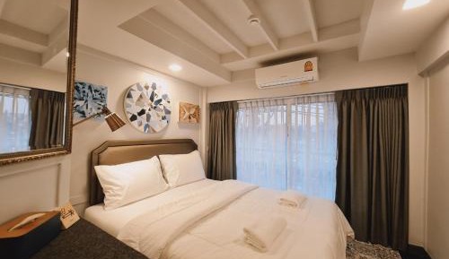 Standard Queen Room
