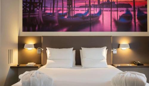 Executive Suite with One Double Bed and One Sofa Bed