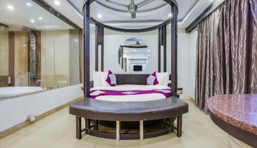 Grandeur Maharajah with Couple Jacuzzi Bathtub