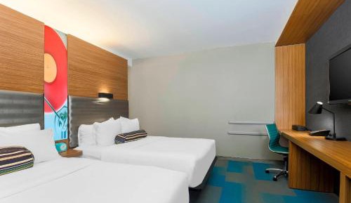 Aloft, Guest room, 2 Queen