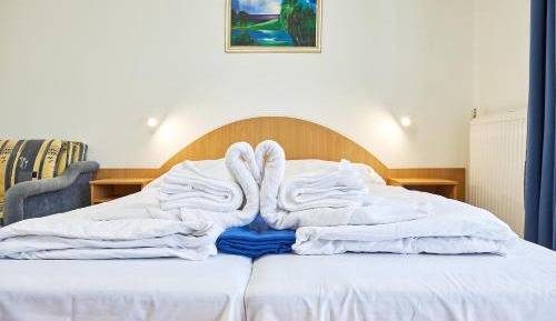 Double or Twin Room with Extra Bed