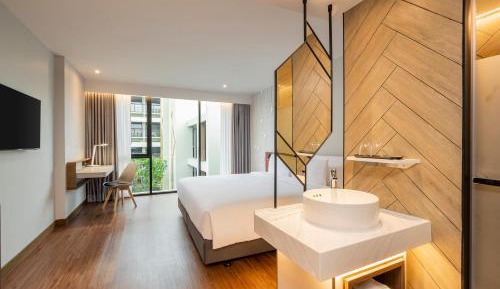 Superior King Room