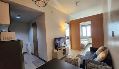 Suite with Lake View