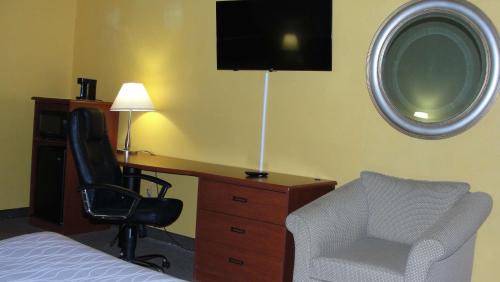 King Suite with Whirlpool - Smoking