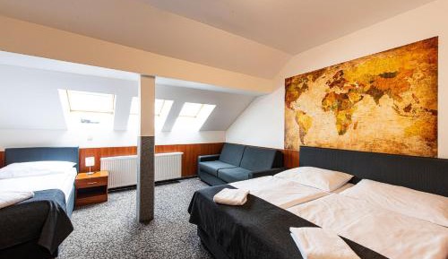 Deluxe Family Room