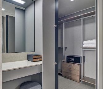 Executive Suite