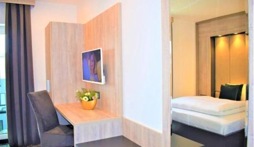 Deluxe Single Room