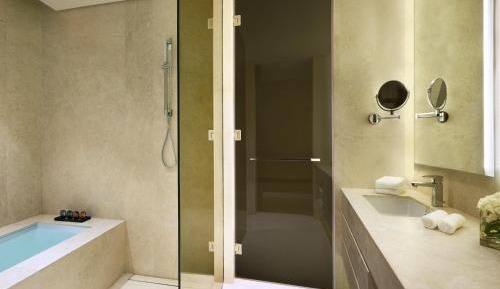 Premium King Room Burj Khalifa View