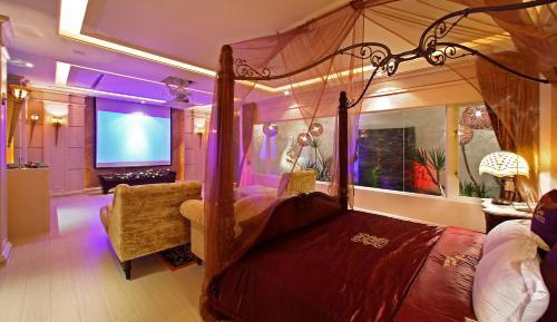 Premium Suite