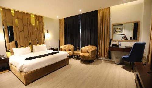 Superior King Room