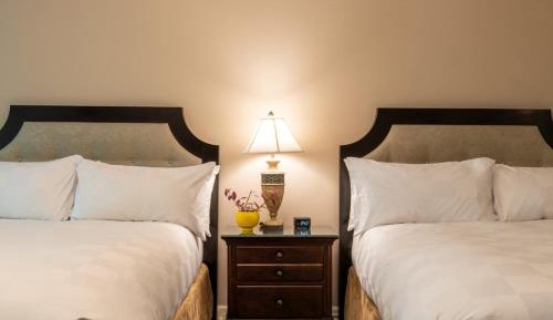 Deluxe Queen Room with Two Queen Beds