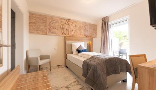 Single Room with Terrace