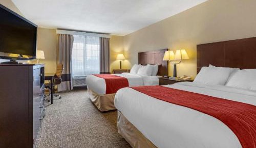 Queen Room with Two Queen Beds - Non-Smoking
