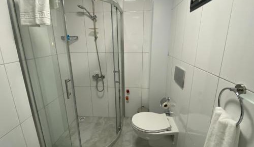 Economy Triple Room