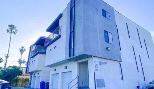 Three-Bedroom Townhouse