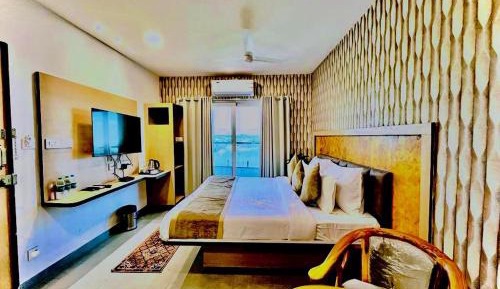 Lake view room Balcony
