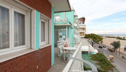 Two-Bedroom Apartment with Sea View (6 Adults)