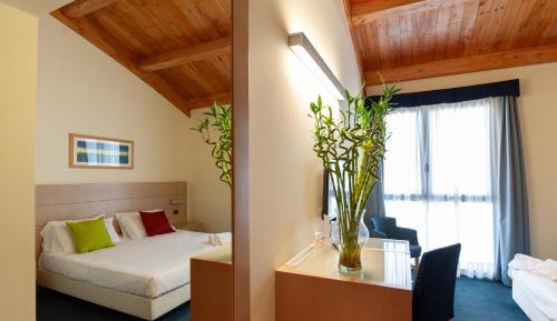 Double or Twin Room with Private Bathroom