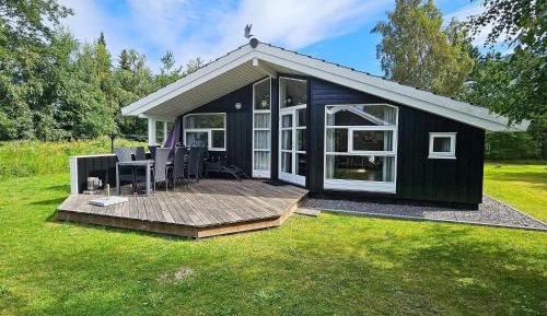 Three-Bedroom Holiday Home 