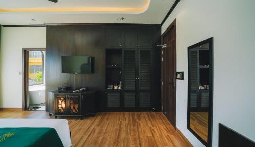 King Room with Balcony