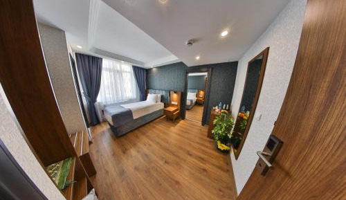 Junior Suite with Garden View