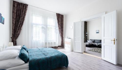 One-Bedroom Apartment with Balcony