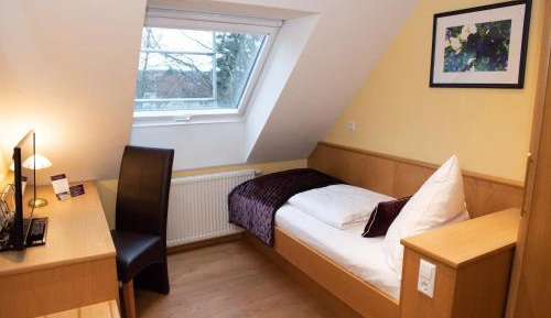 Small Single Room