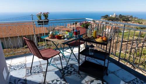 Double Room with Balcony and Sea View