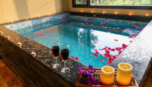 Plunge Pool Room
