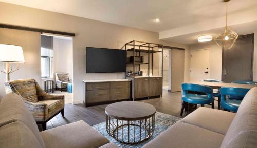 King Corner Suite