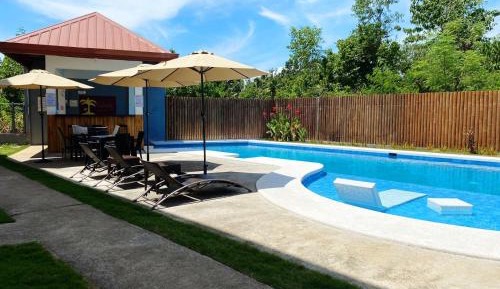 Apartment with Pool View 