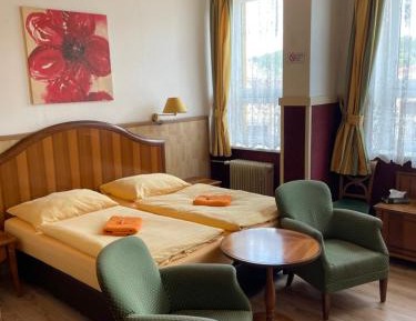 Triple Room with Private Bathroom