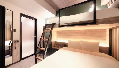 Superior Queen Room with Bunk Bed